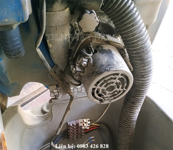Sửa chữa motor hút của máy chà sàn liên hợp